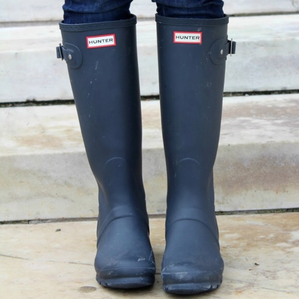 Navy Hunter Rain Boots WITH SOCKS / Liners! HURRY